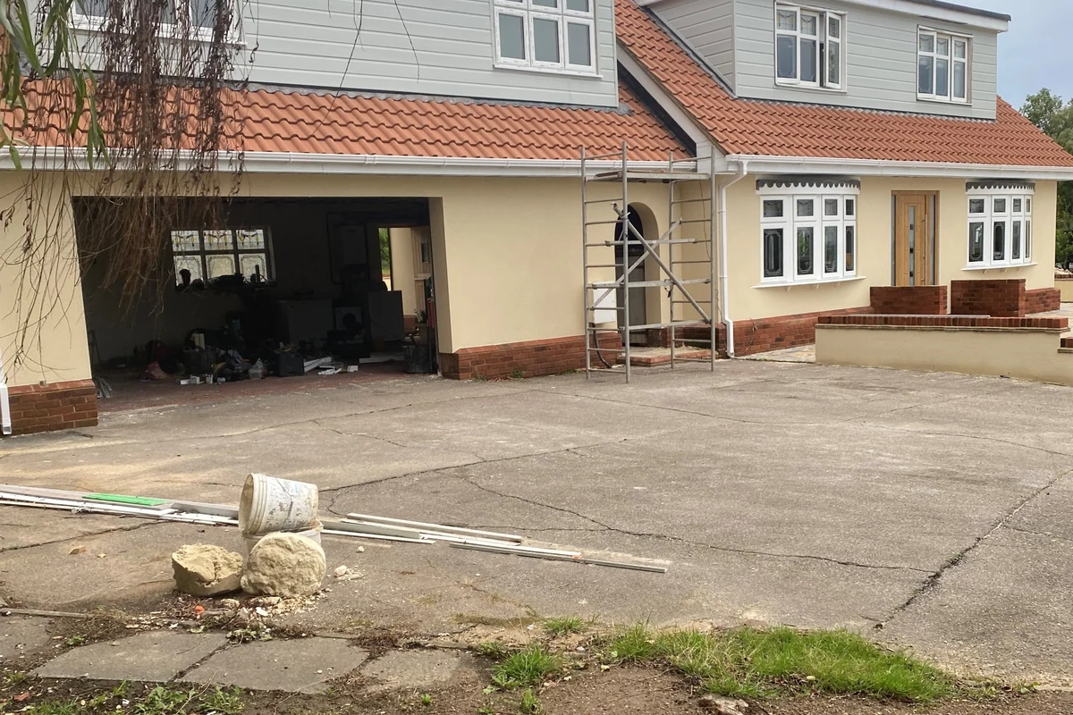 Monocouche render renewal project photography in Rise Park, Romford
